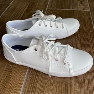 (Like New) Keds White Kickstart Core Sneaker 🌸 Perfect for dresses!